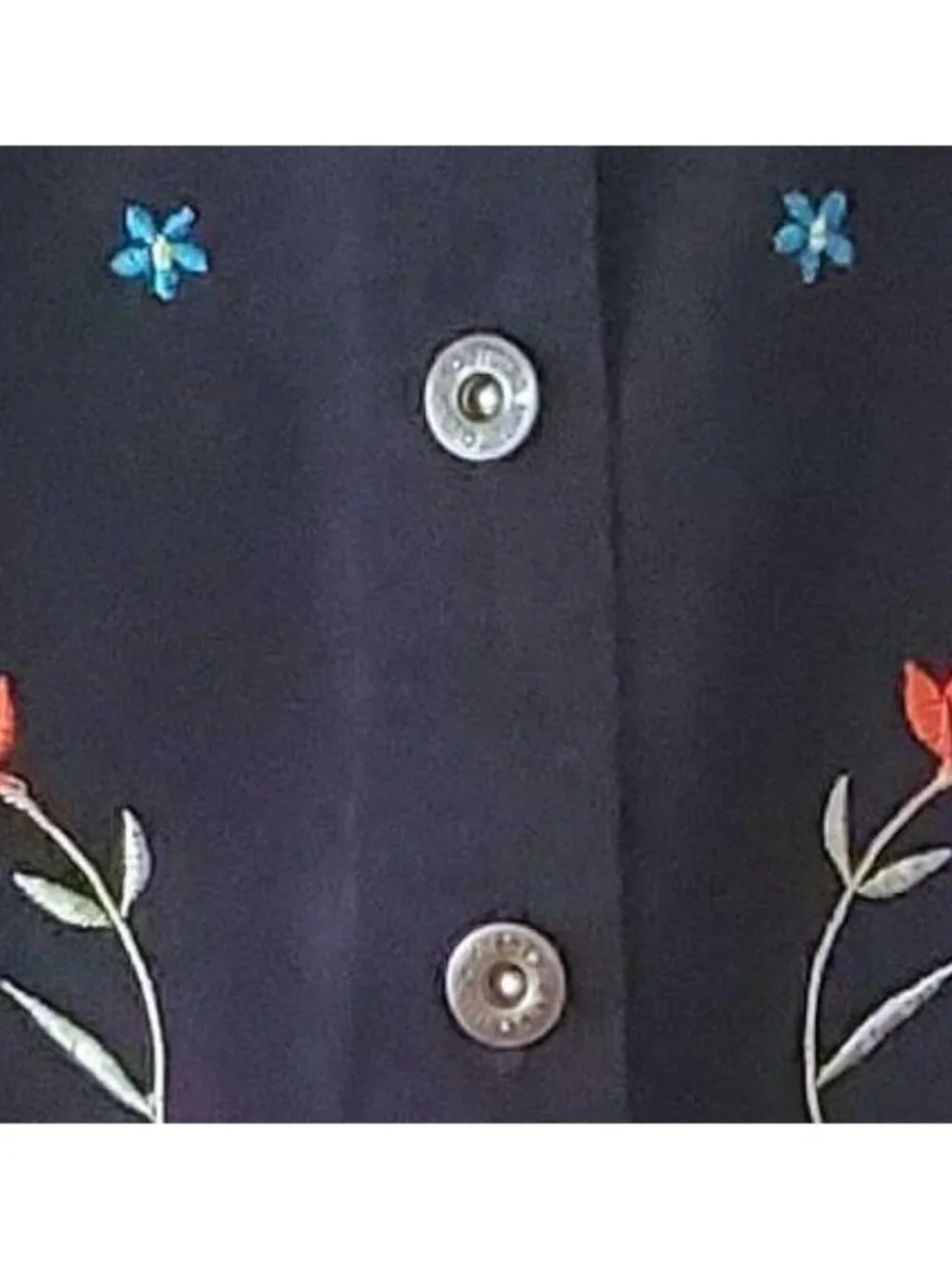 VINTAGE STUDIO WEST BLACK EMBROIDERED BEADED FLORAL 90S COTTAGECORE SHIRT L NWOT - Picture 4 of 5